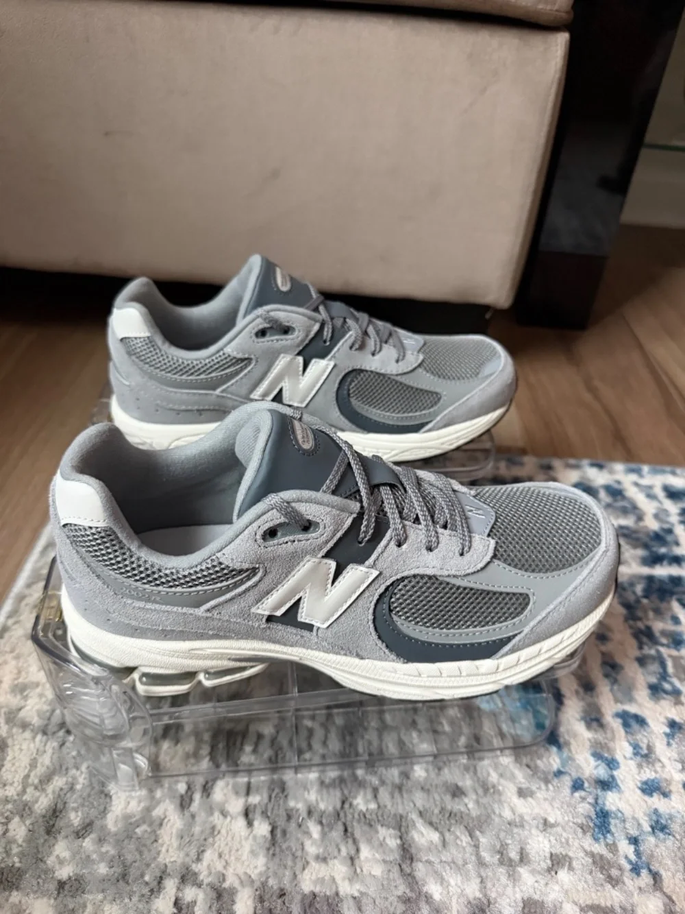 New Balance 2002R